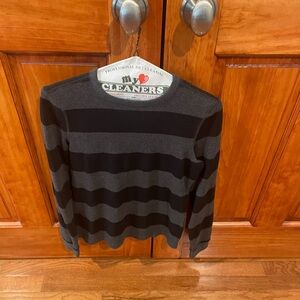 Urban pipeline, black and gray lightweight sweater boy size large